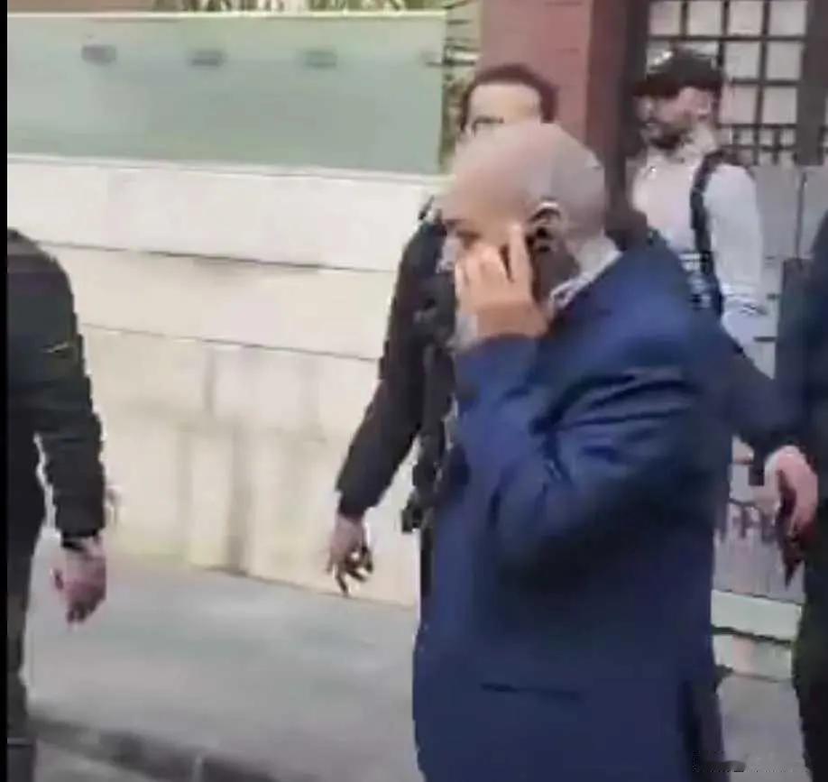 很快就调转枪口的叙利亚电视台

反对军占领叙利亚国家电视台后，很快就播出反阿萨德