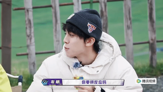 左航说和许昕俩人可以影响乒乓球界一路向海的少年许昕和左航组队成功，当其他组在阐述