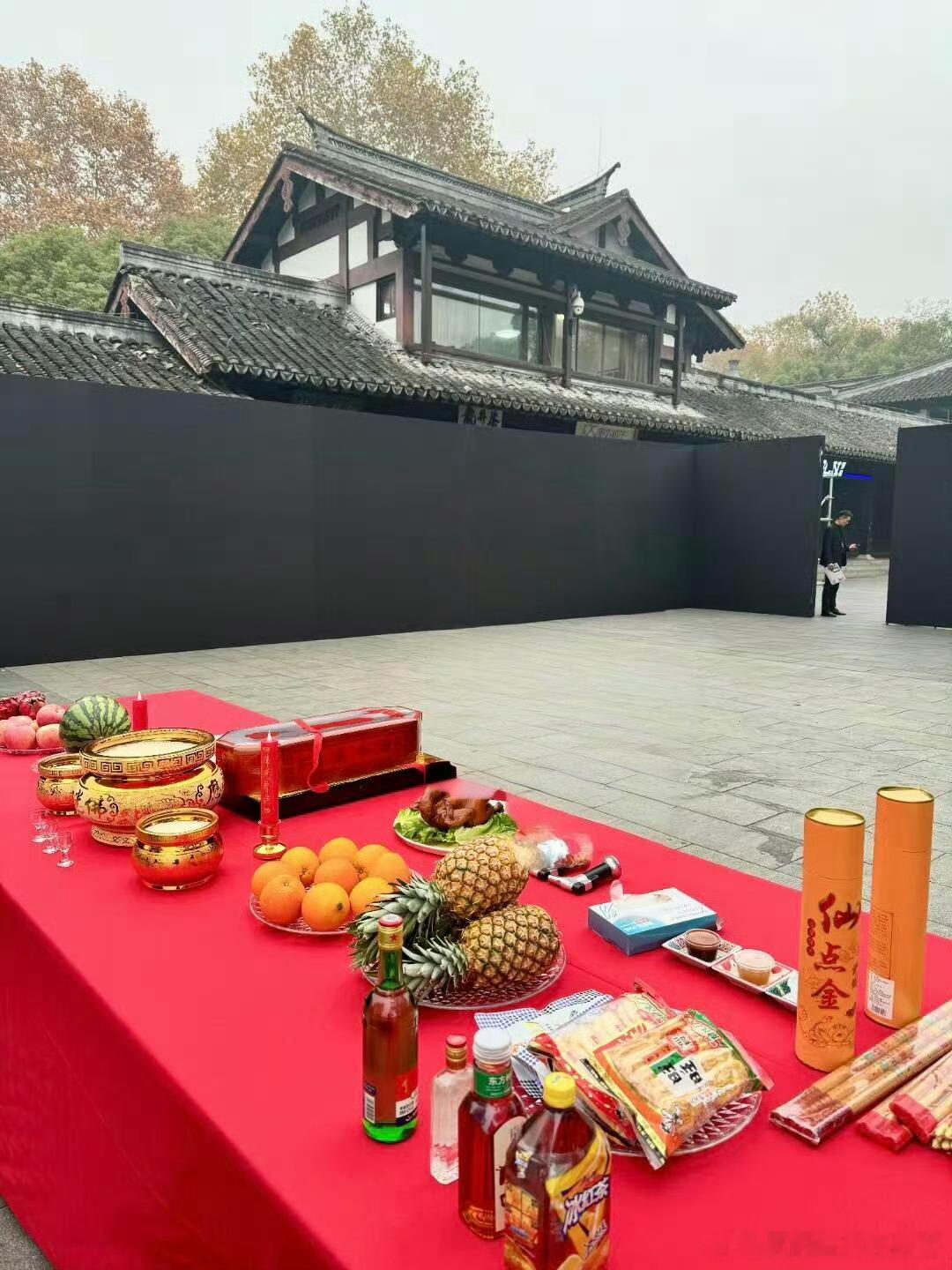 香奈儿大秀 入乡随俗哈哈哈哈哈哈哈哈哈哈哈哈 