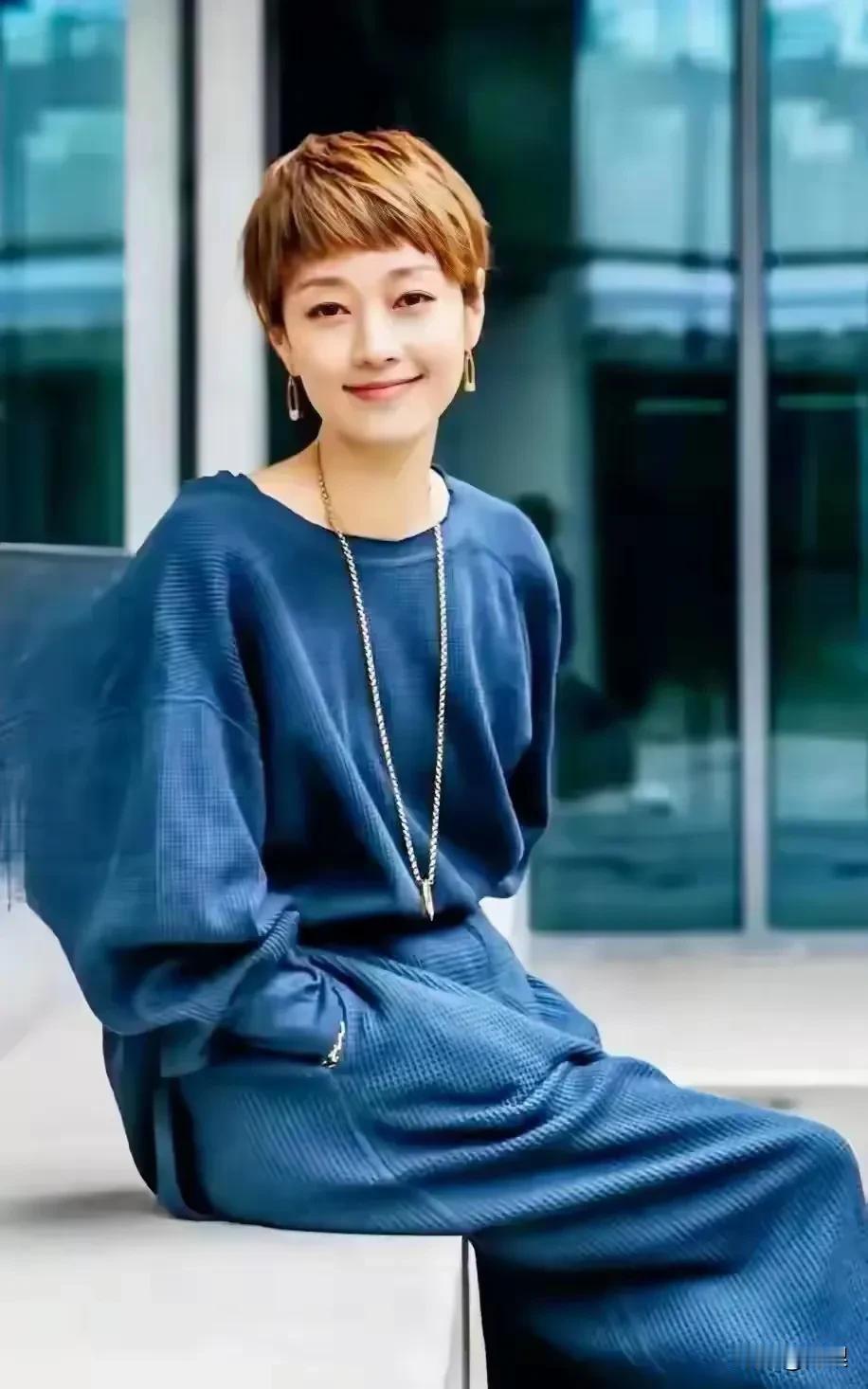 马伊琍说：“你背着我联系别人，去见别人，温暖别人，暧昧别人，关心别人的时候，我就