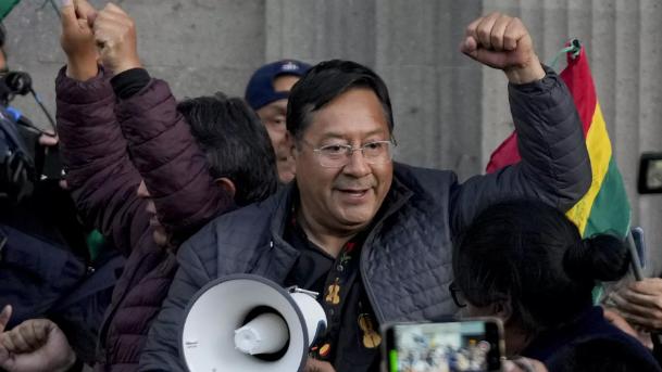 玻利维亚总统呼吁政变未遂后继续保持警惕

路易斯·阿尔塞：尽管政变失败，但对玻利