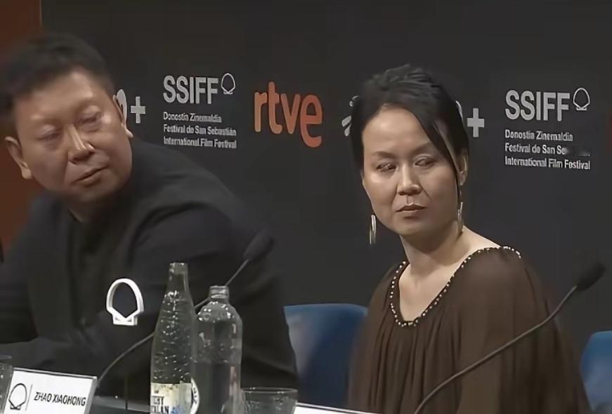 这女的真把观众当傻子耍！

杀人犯出狱不夹着尾巴做人，反手拍电影给自己立牌坊。0
