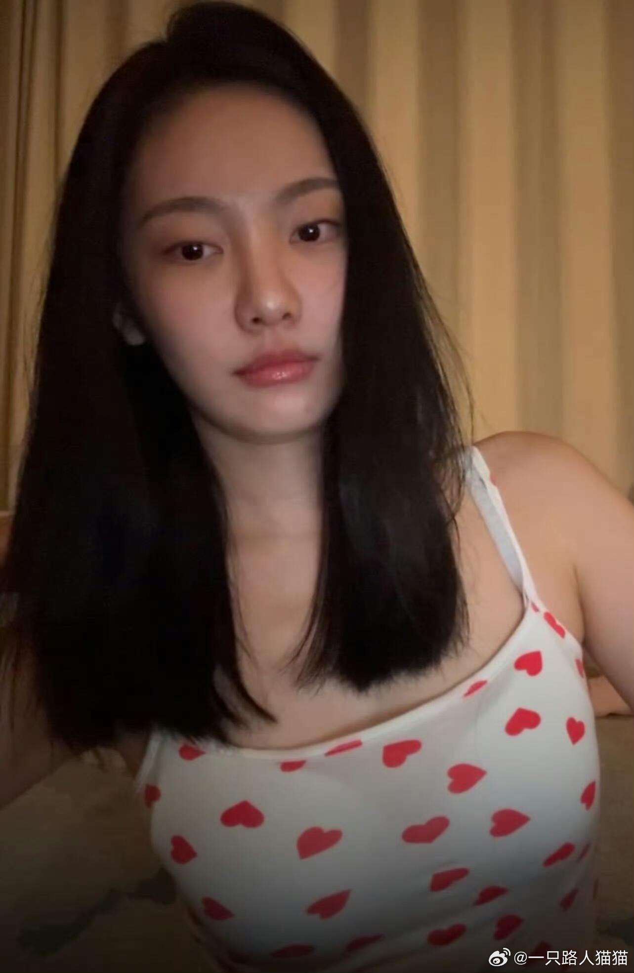 twi宁艺卓素颜照片已经万赞了 