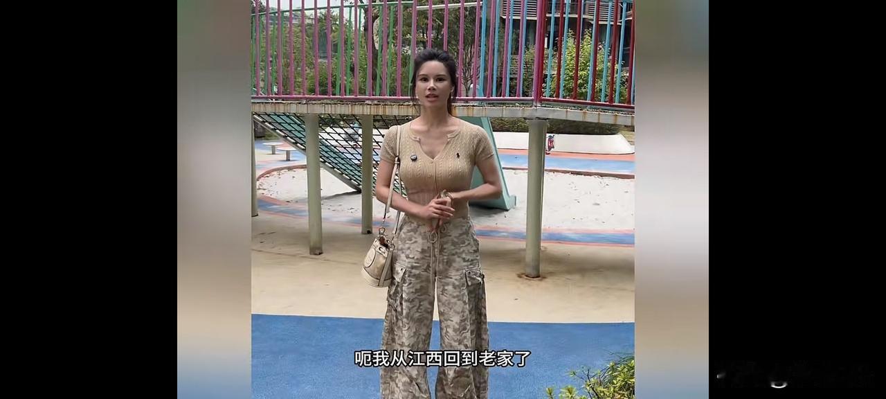 蓉儿回恩施了，没回她妈妈家，花五百块租了一套屋子，专门用来堆放她从江西拉回来的行