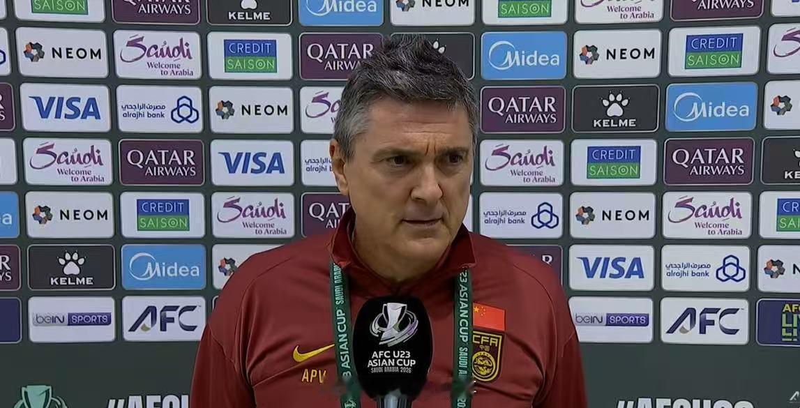 【U23国足主帅回应队员决赛前状态：心态非常非常强大】U23国足主帅说决赛中一切