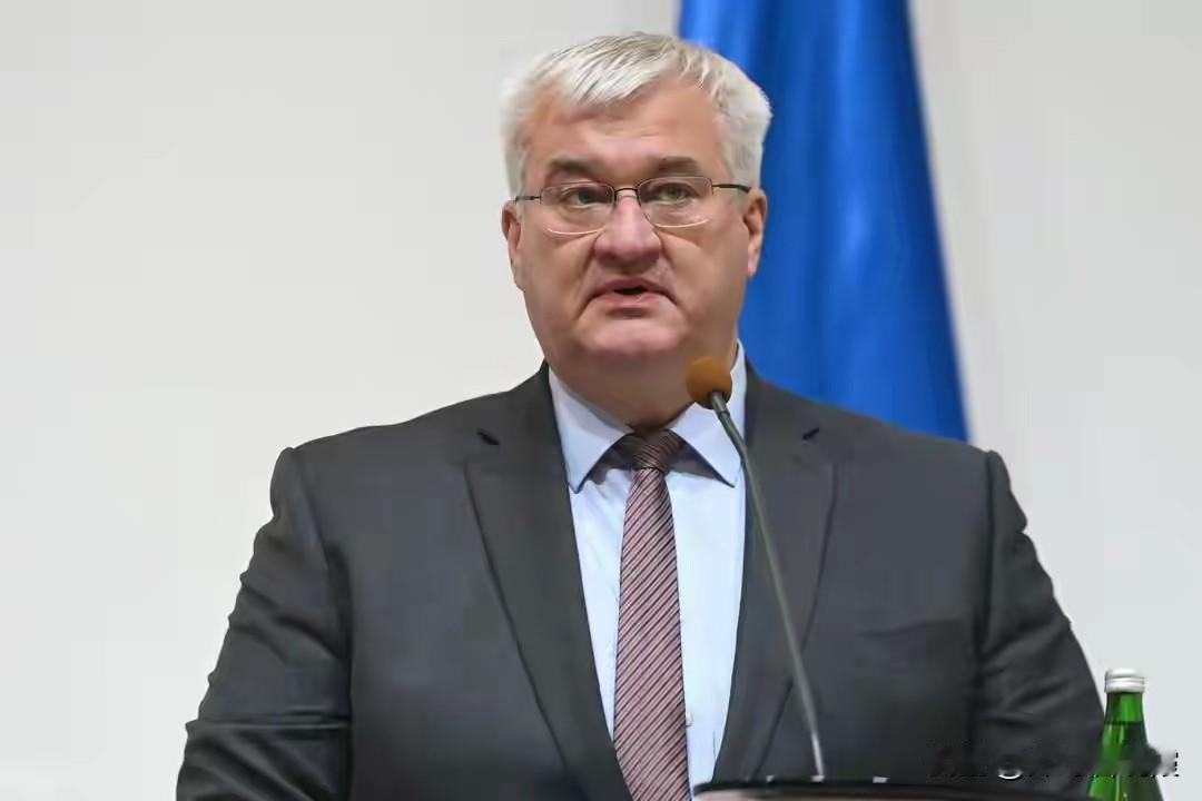 扛不住了？泽连斯基终于松口，乌同意结束对峙？愿同俄进一步磋商