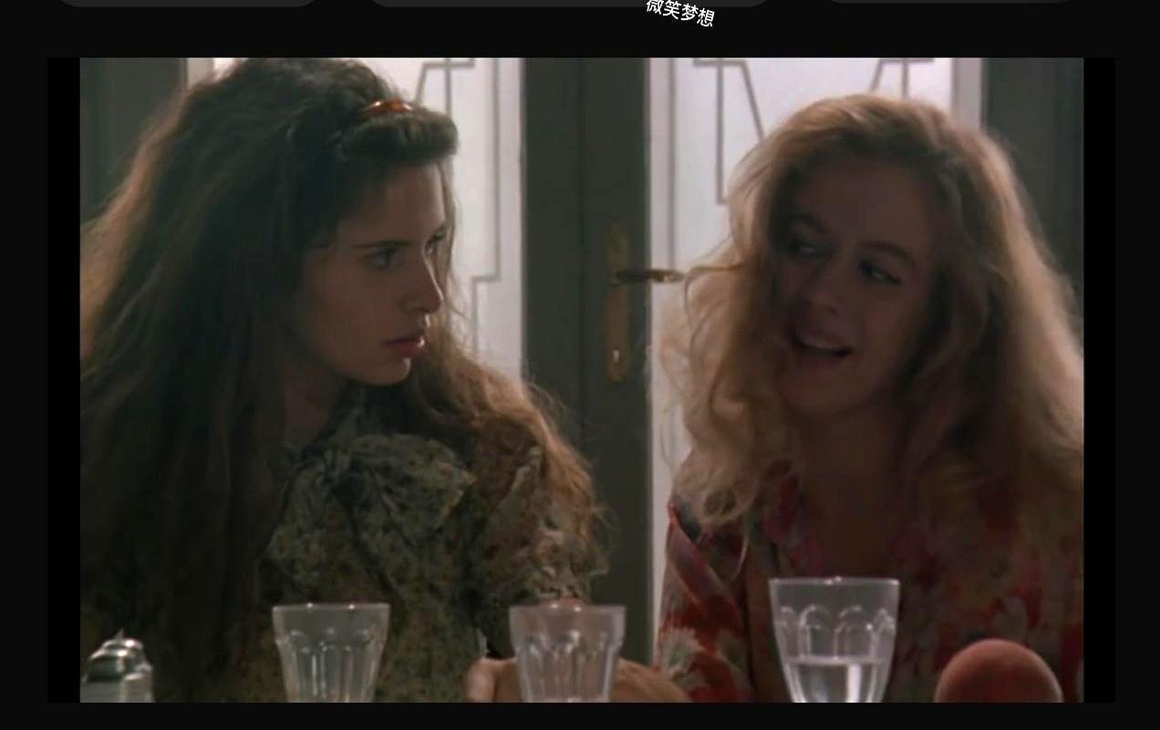 谁再说《红辣椒》是情色片 我跟谁急
 
乡村姑娘米玛为帮未婚夫开店 自愿钻进高级