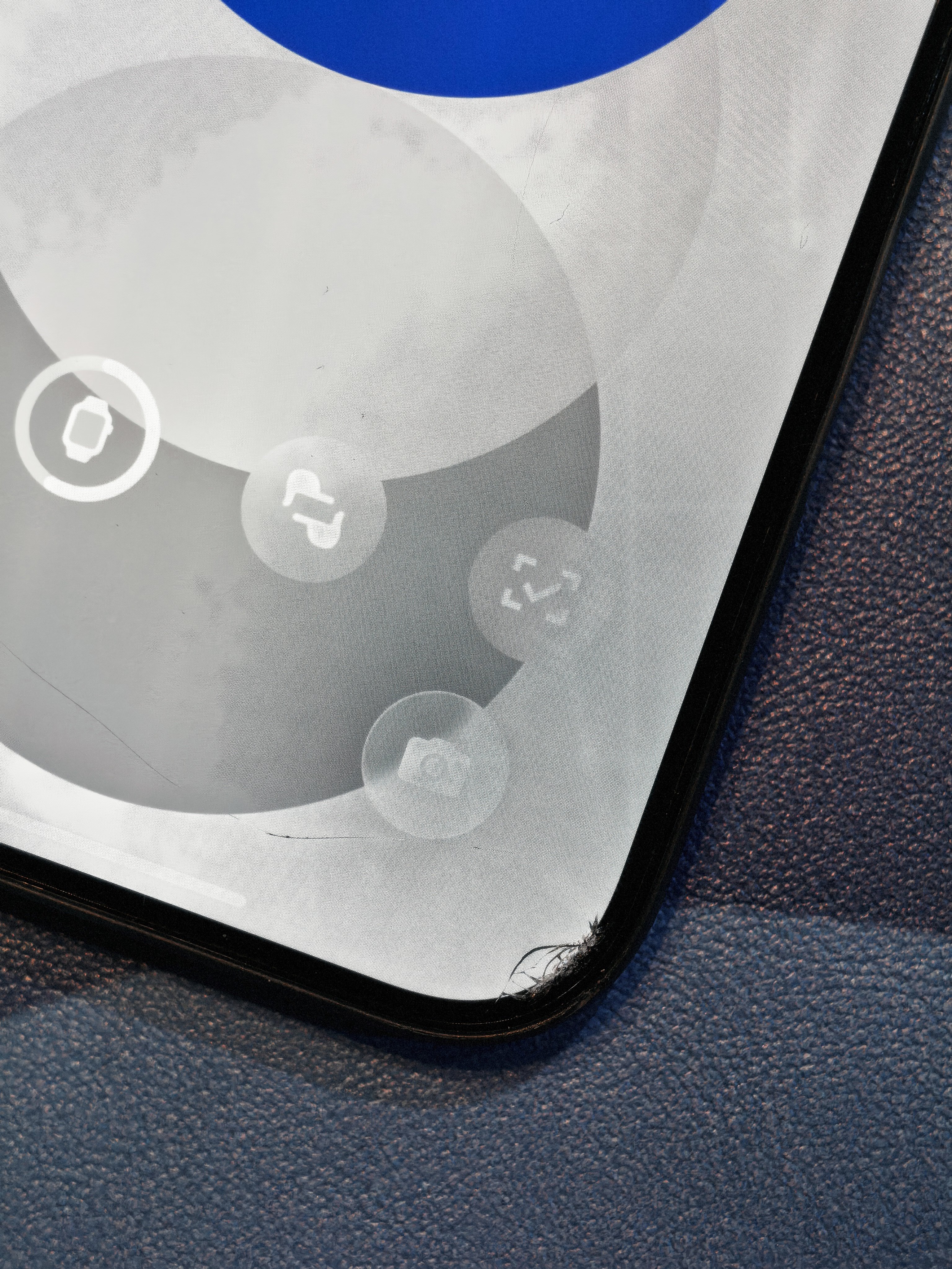 我刚买的壳和AR膜啊才用两天全部报废了 