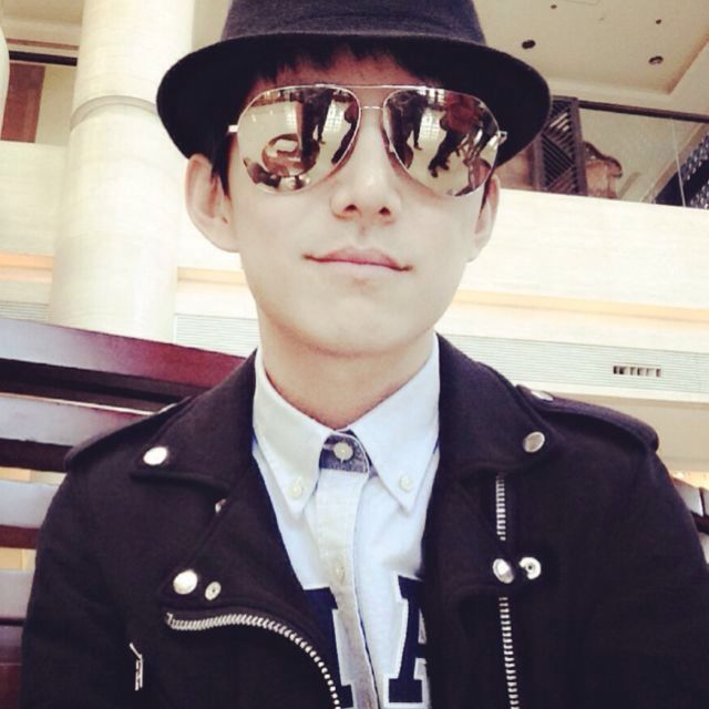 何老师也有接不住的梗  黄老师不在身边，梗都变少了呢[笑cry] 