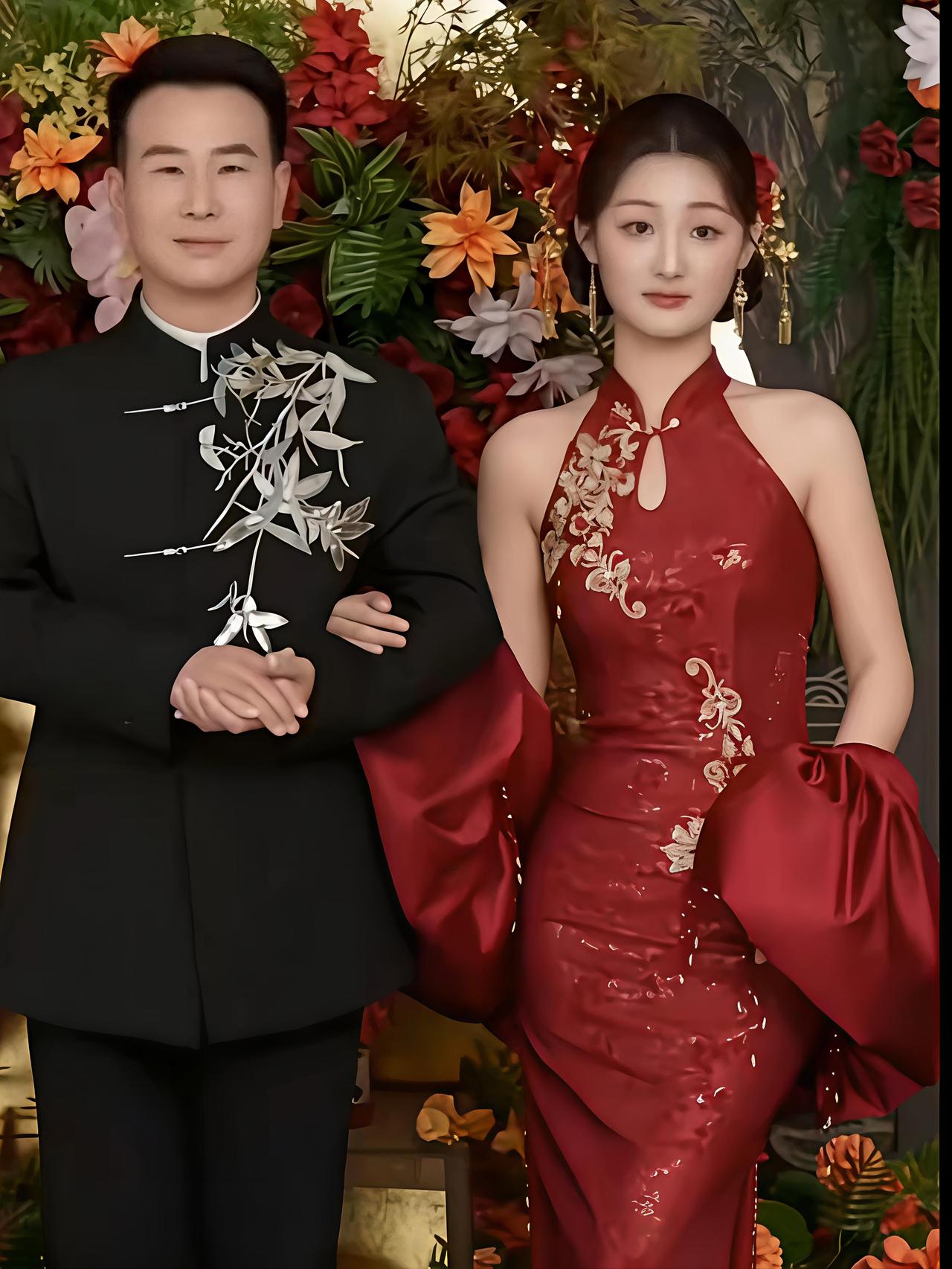 我问我爸咋看又订婚了的大衣哥前儿媳
我爸说这姑娘挺成熟的，知道自己需要什么。挣钱