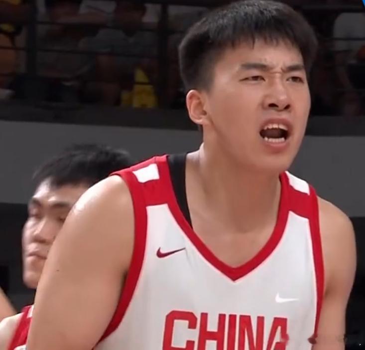 中国男篮战胜塞尔维亚fmp 王俊杰18分14篮板，11个前场篮板。中国男篮赢了4