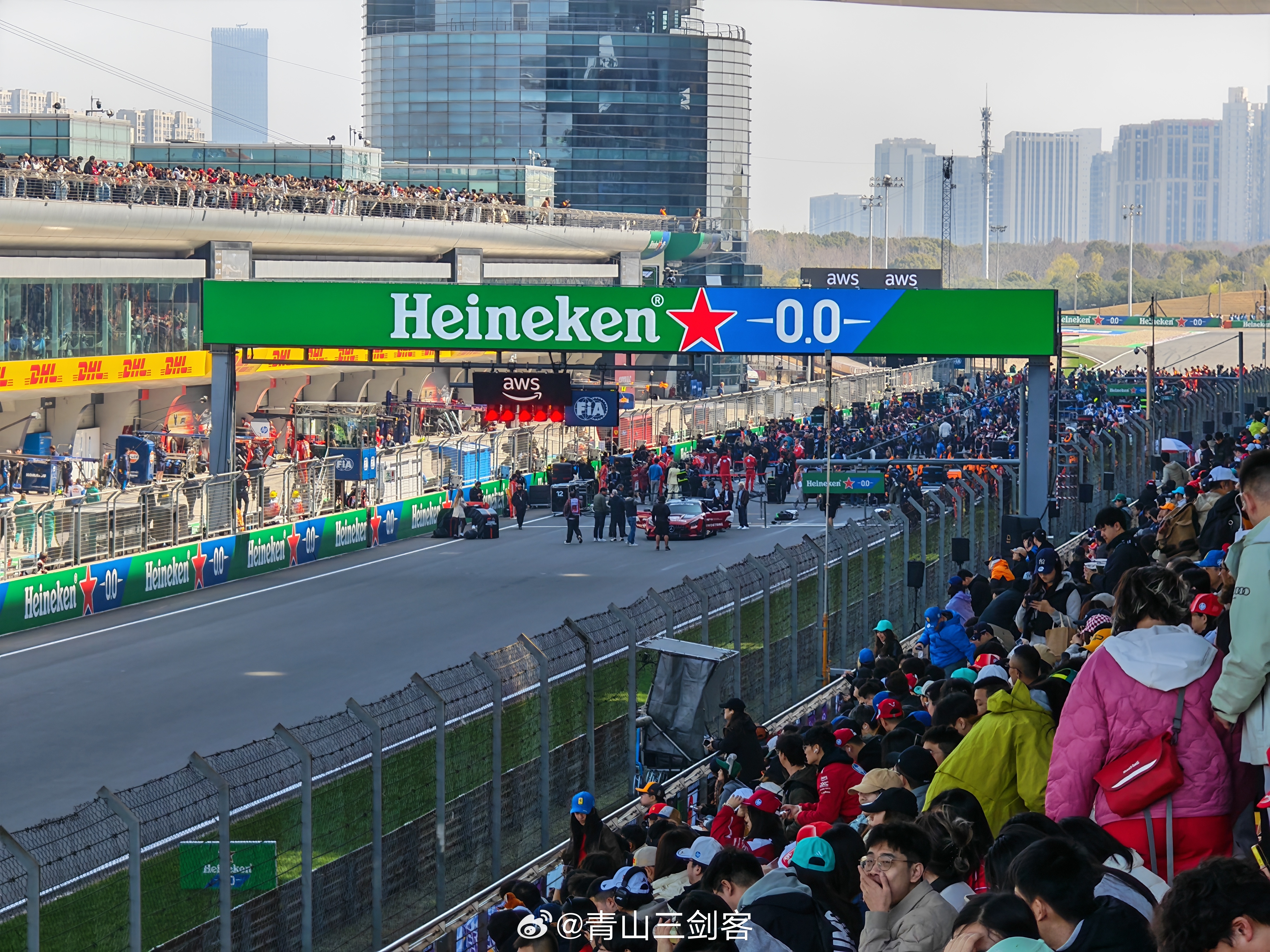 F1安全车不是仰望还是奔驰AMG GTF12026f1中国大奖赛