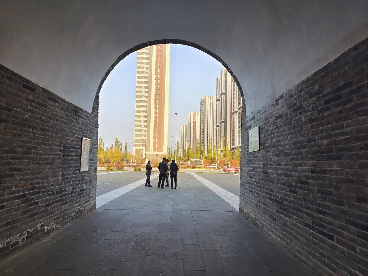 呼市的二手房现在好卖吗？
认识一位小友，学历不高，大学城毕业。他家在呼市周边旗县