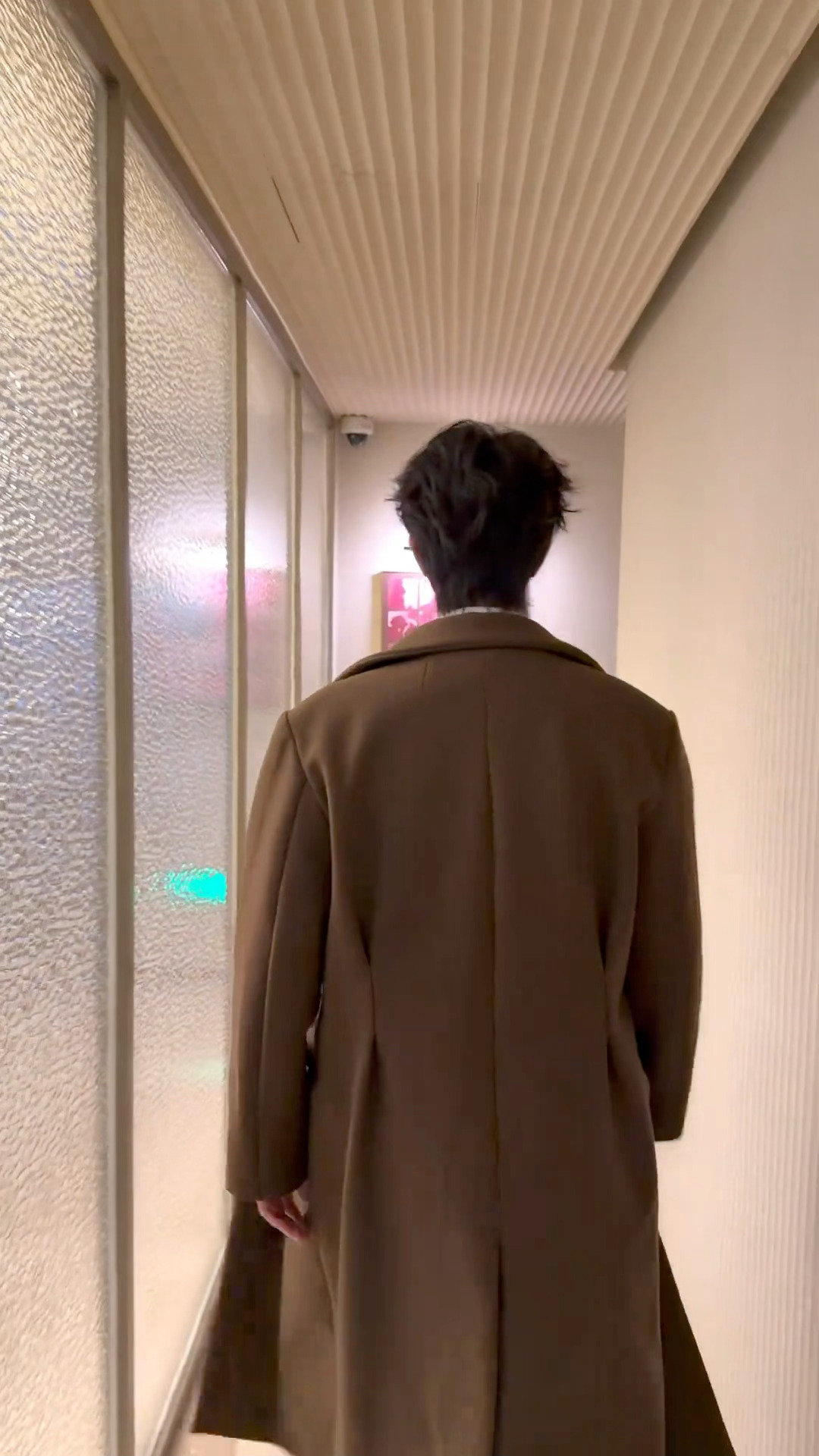 邱鼎杰港风复古造型 邱鼎杰今日份更新 港风复古男神来的 这身材这气质太绝了 