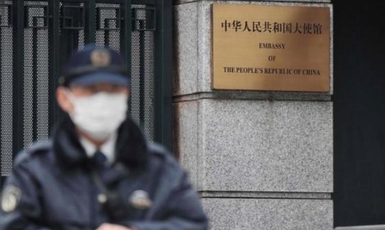 当地时间4月14日，日本警方再次逮捕上月带刀闯入中国驻日本大使馆的日本自卫队官员