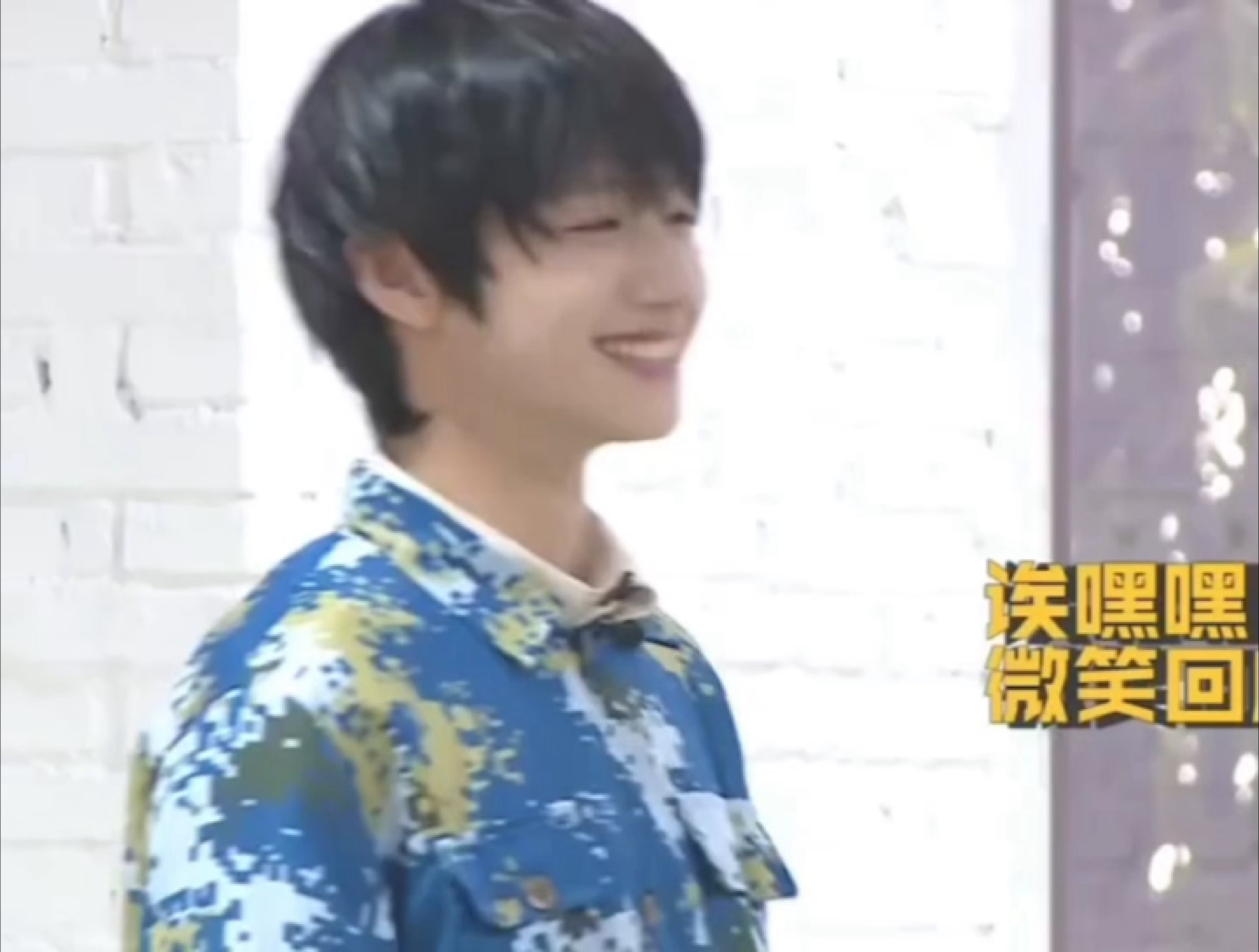 PK面对孙吧侯一系列嘉豪行为棍棍儿也只是微笑回应 好温柔笑的好甜呀宝宝😻朱志鑫