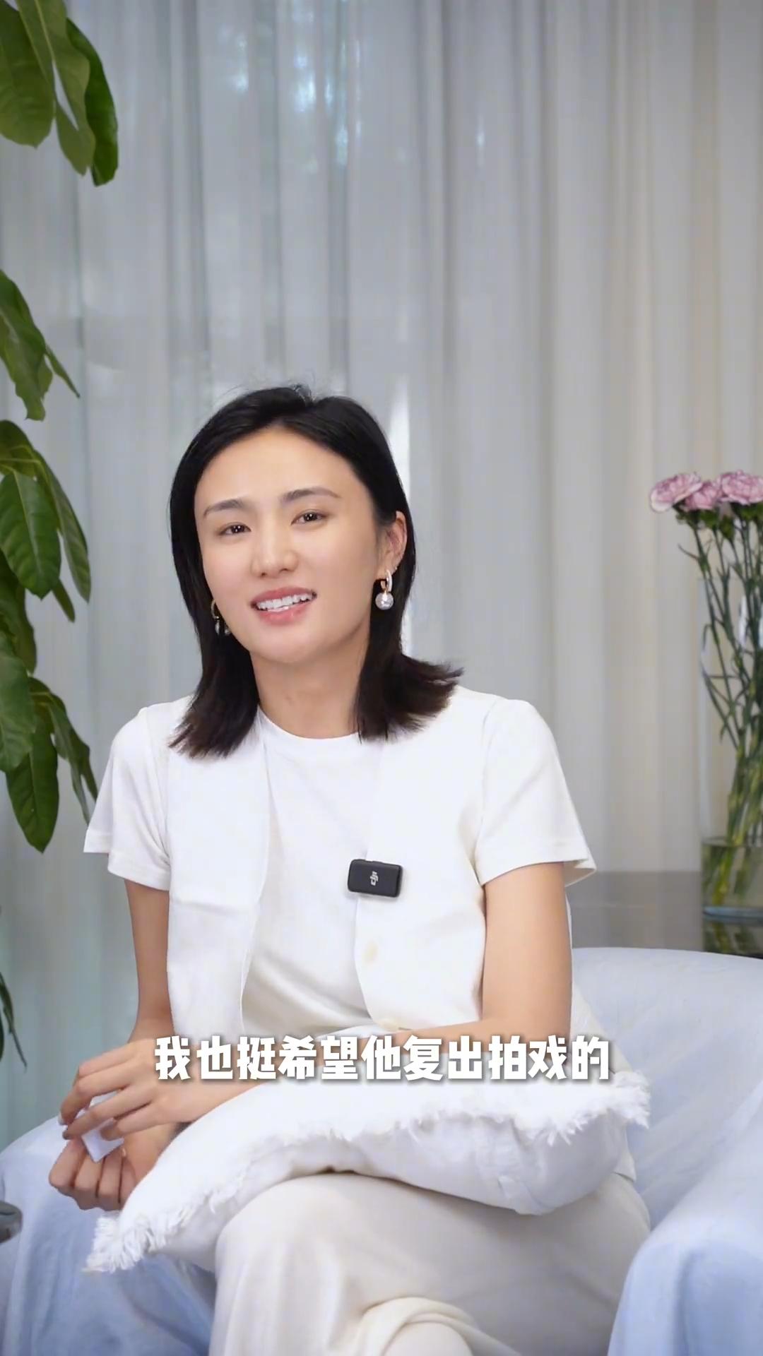 网友：负债那么多的李亚鹏，
为什不拍戏还债？拍戏多赚钱啊！

自从李亚鹏淡出影视