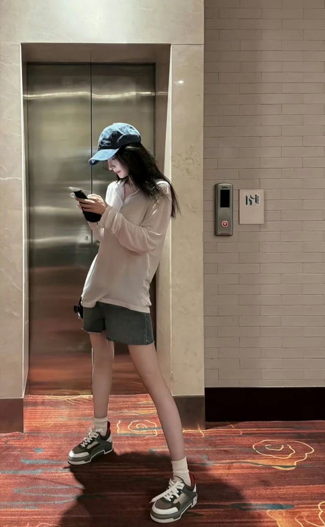 杨幂说自己有老人味幂姐是真抽象     萤火虫倒是开始急头白脸了