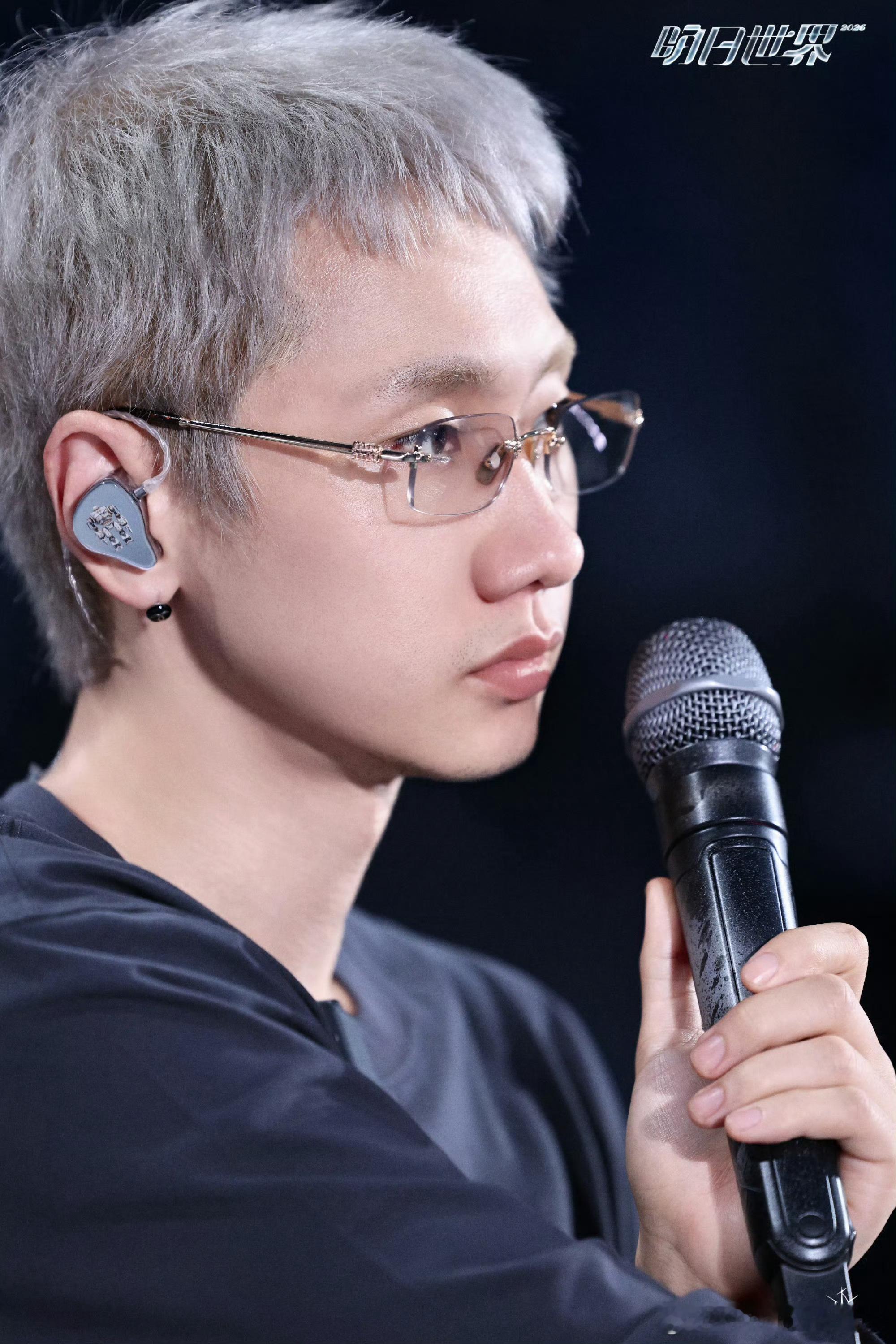 汪苏泷就是这样很火人又很好 哪怕被当成网络歌手非主流，他也坚持一个人就是一支队伍