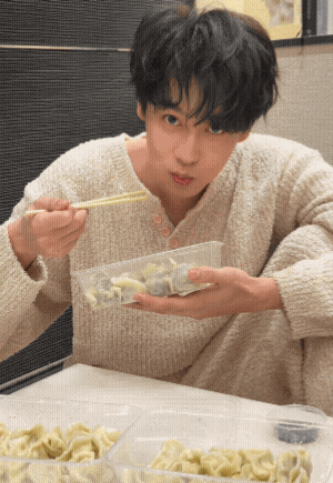 田栩宁live图背景音田栩宁田栩宁live图背景音！一沫真挚的情话