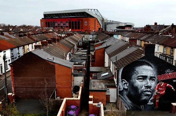 竞技报这也能怪竞技报西蒙休斯表示利物浦足球俱乐部目前的领导层并不能完全代表这座城