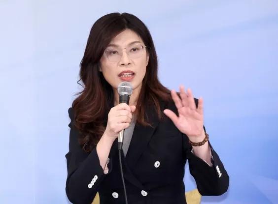 郑丽文：民进党能源政策让台湾“快要断气”。

        台湾能源危机敲响警