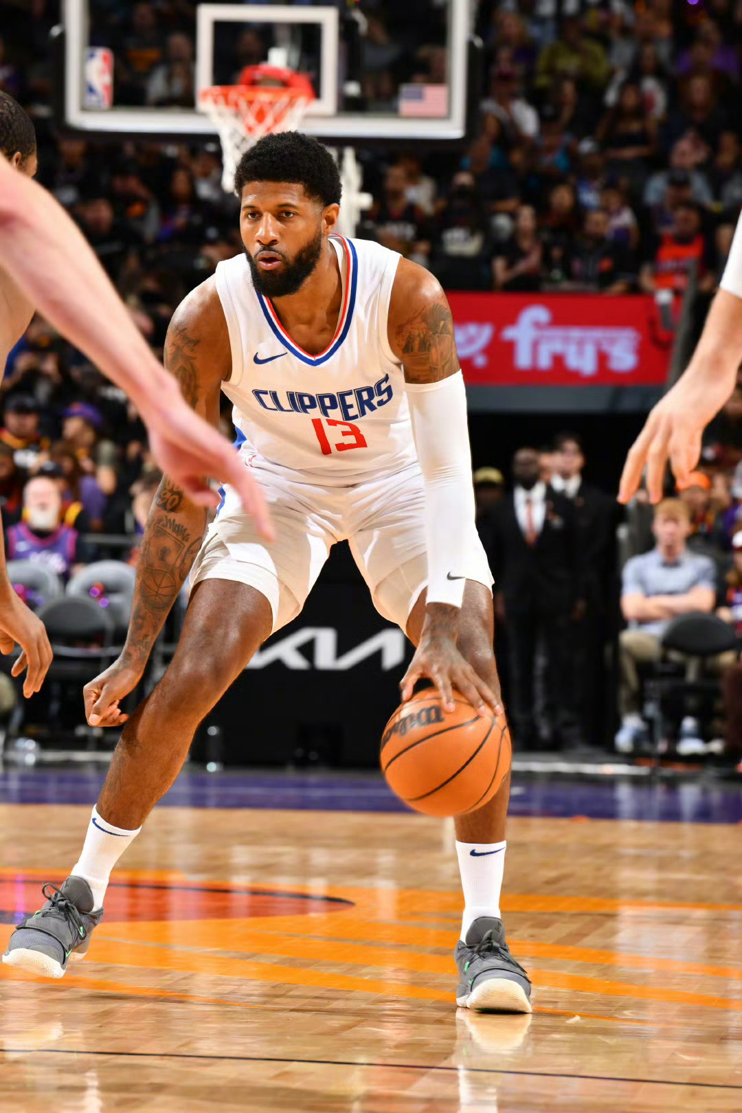 没有小卡哈登！快船客场105-92击败太阳拿下四连胜！！！！乔治21分7篮板5助