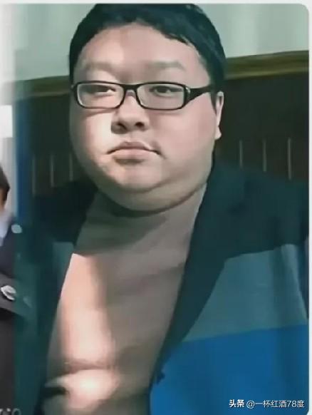 难怪有故人之姿，原来是故人之子呀！