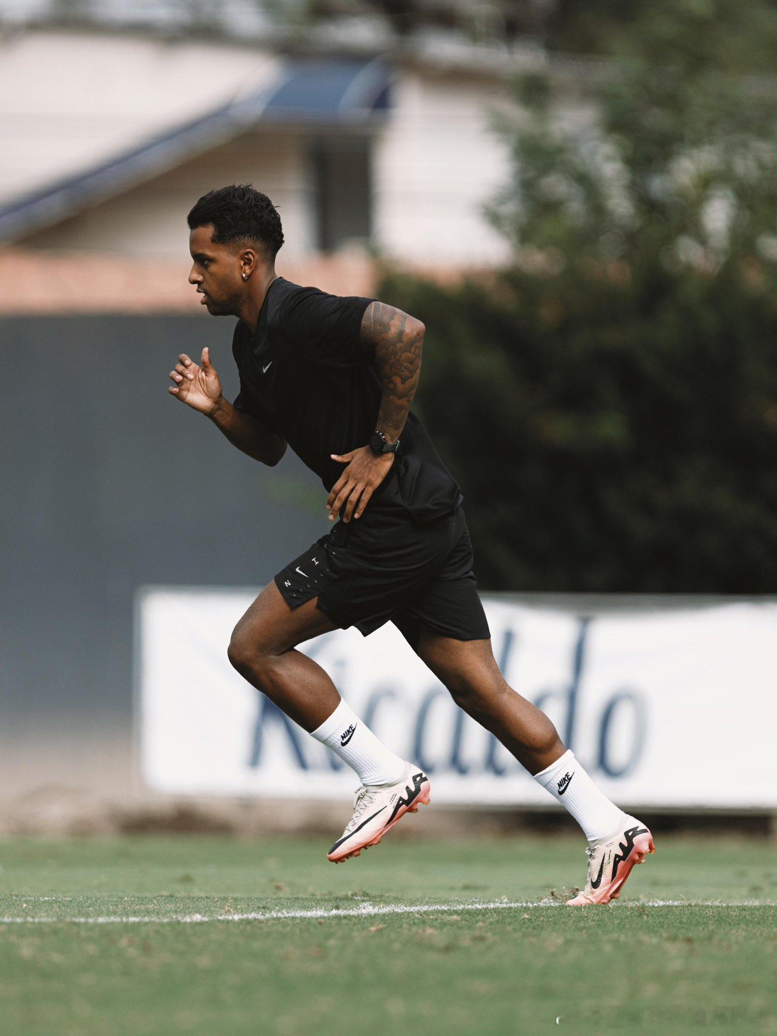 罗德里戈: ⚒️⚽️ ​​​