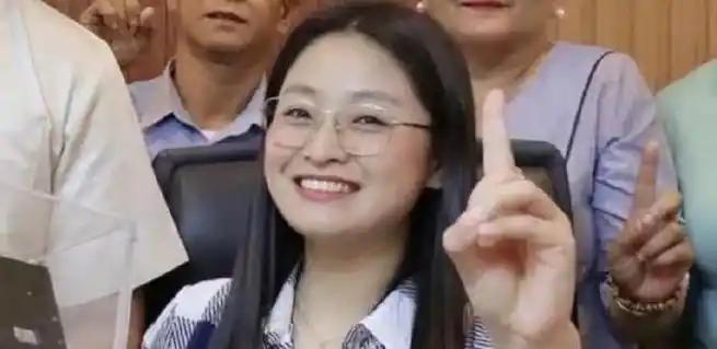 谁能想到，一个在镜头前笑容温和、张口闭口都是为老百姓服务的女市长，背后竟然牵出了