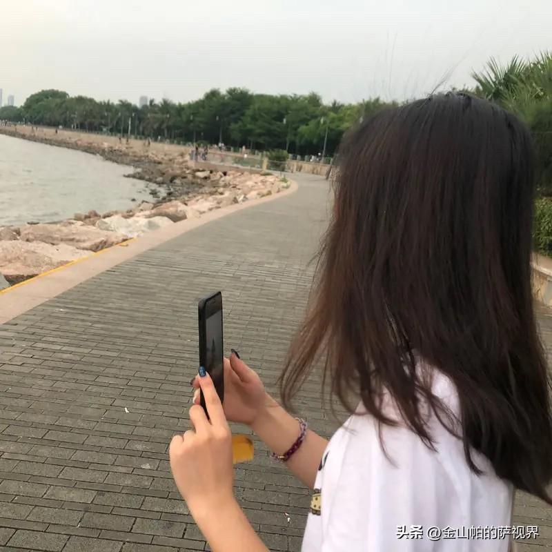 林晚在南城待了七年。七年里，她换了四份工作，搬过五次家，谈过两场无疾而终的恋爱。