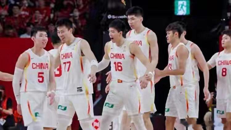 82-78！中国男篮绝地反击夜：3人封神、4人觉醒、3人迷失一目了然82-78，