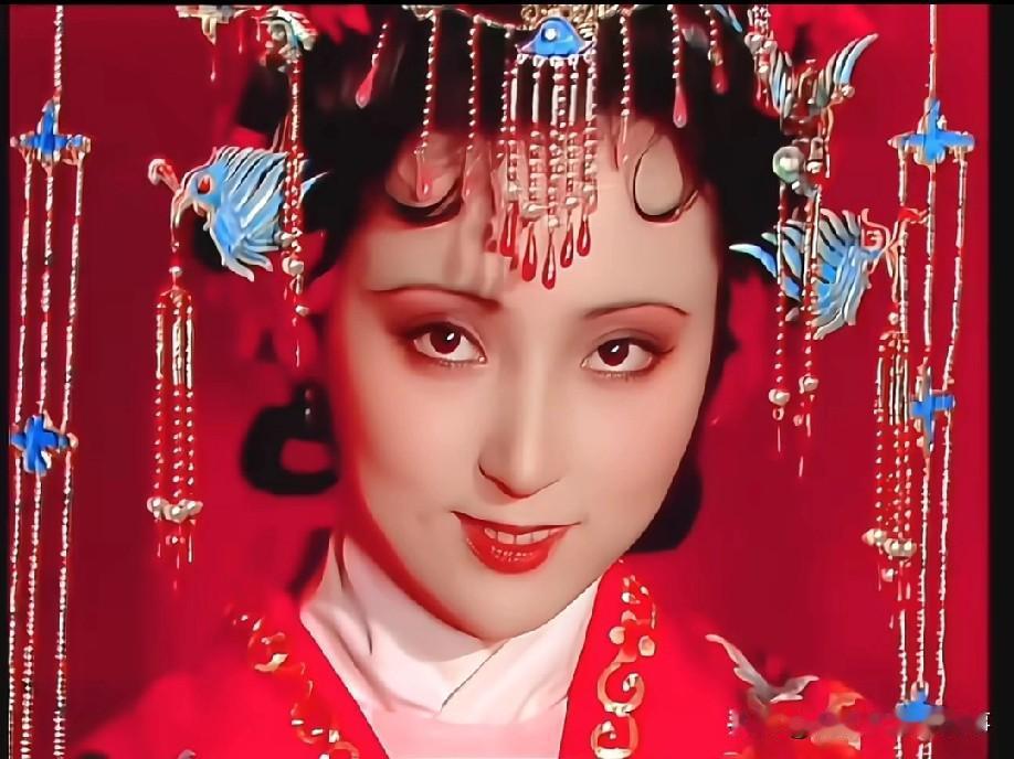 87版红楼梦 的妆造经AI一修复，直接美到爆炸！这波惊艳再次证明，当年的服化道放