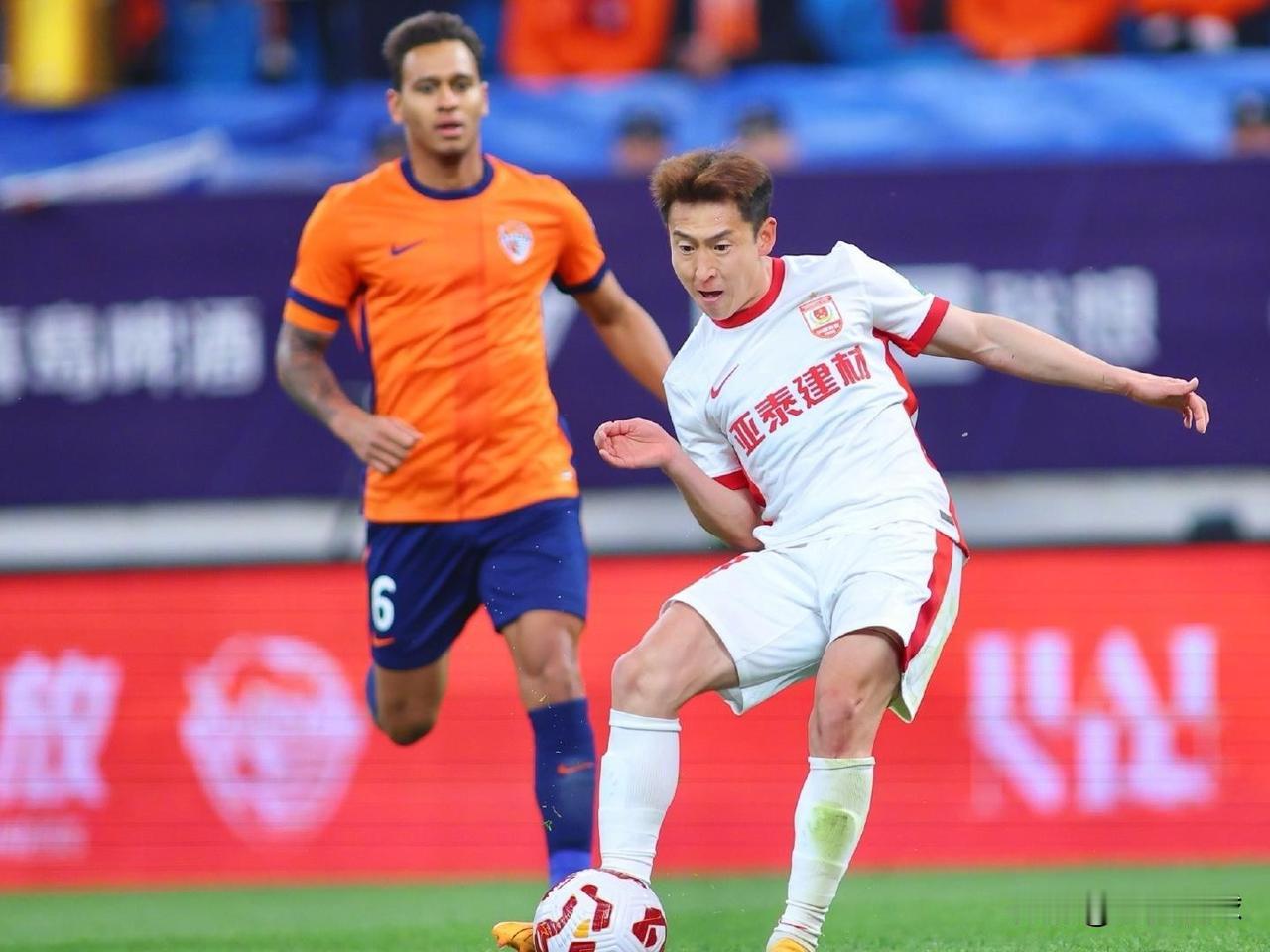 中超绯闻转会---彭欣力…下半赛季被山东鲁能租借给长春亚泰的中场老将彭欣力又有了