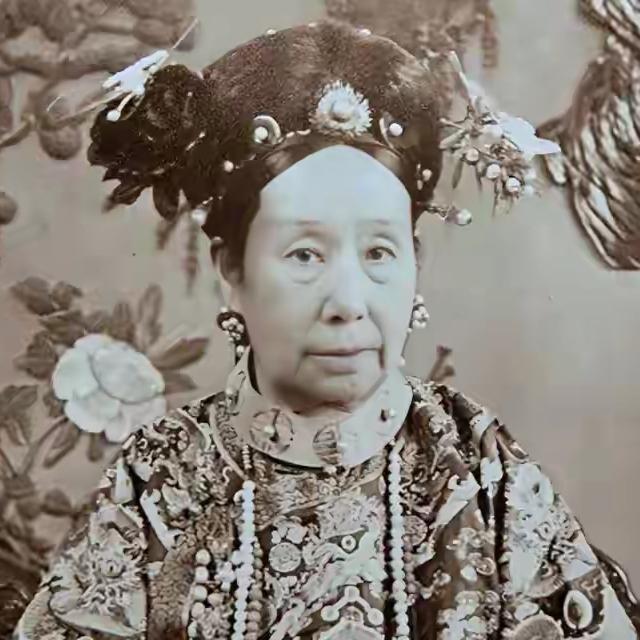 中国最后一位被凌迟处死的人，当面调戏慈禧，行刑时一声没吭…
 
这人不是别人，正