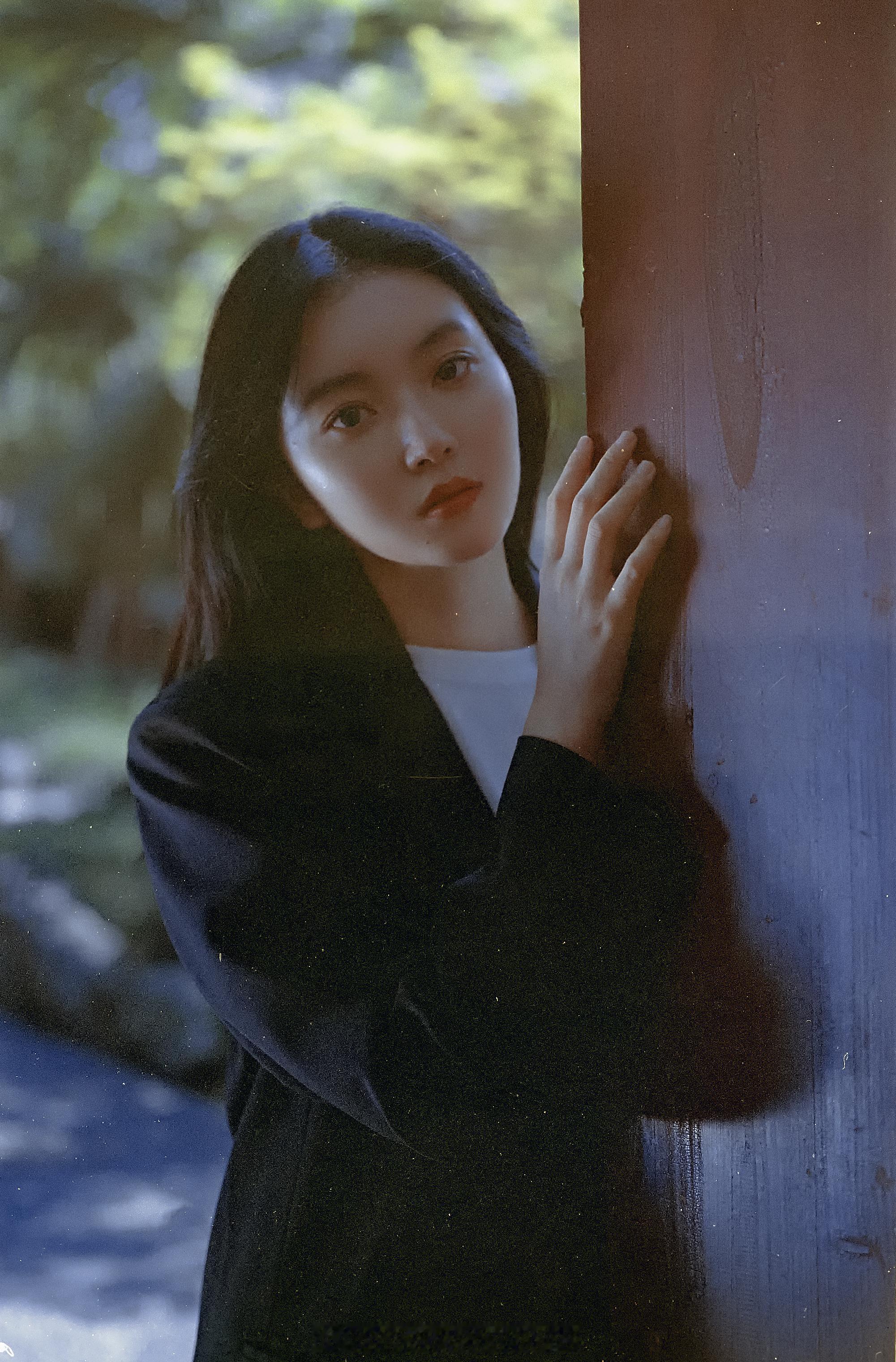 南京艺术学院，表演专业，漂亮的白羊座小姐姐，身高172cm，体重50kg[心] 