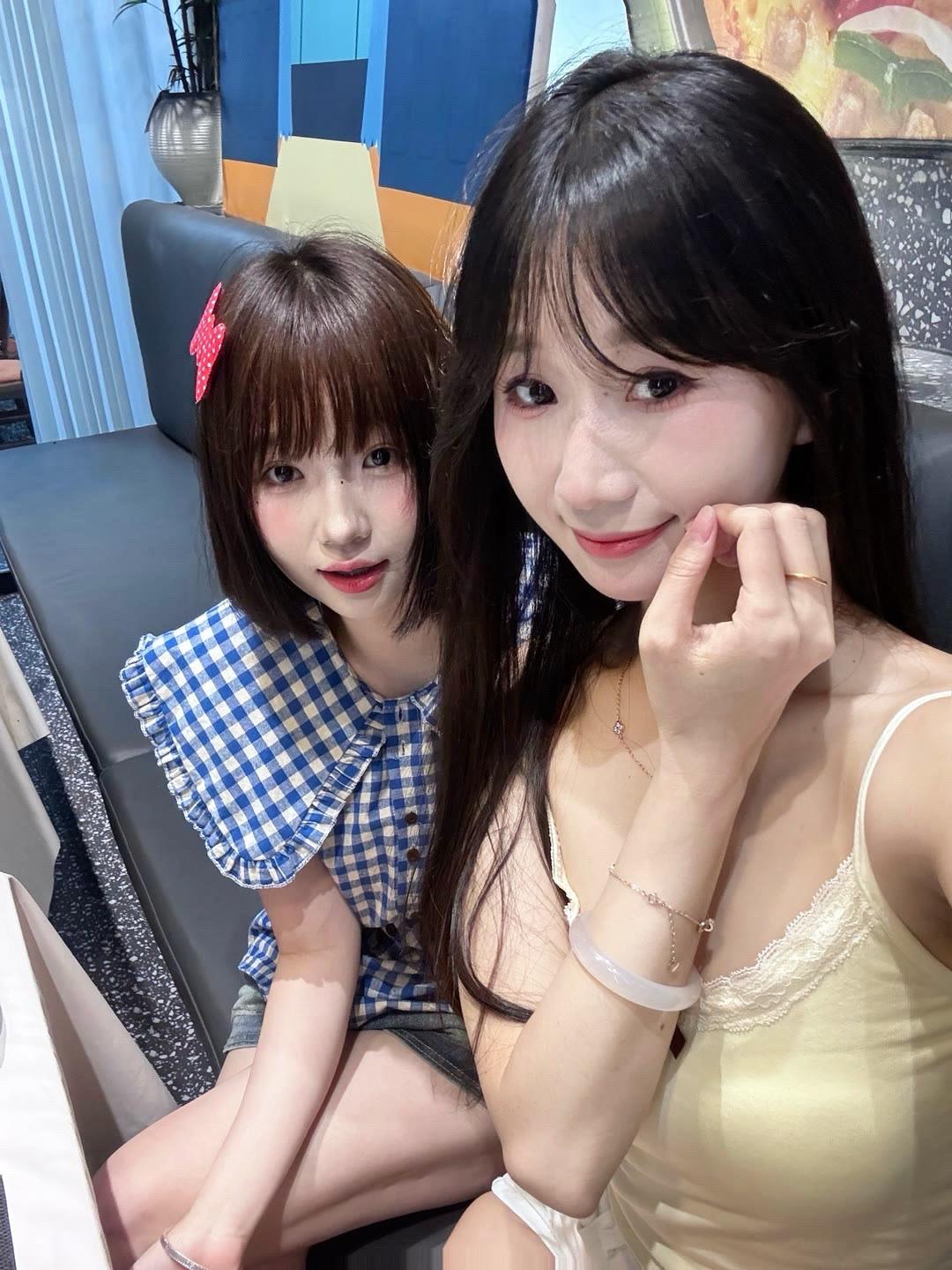 女生自拍 闺蜜合照