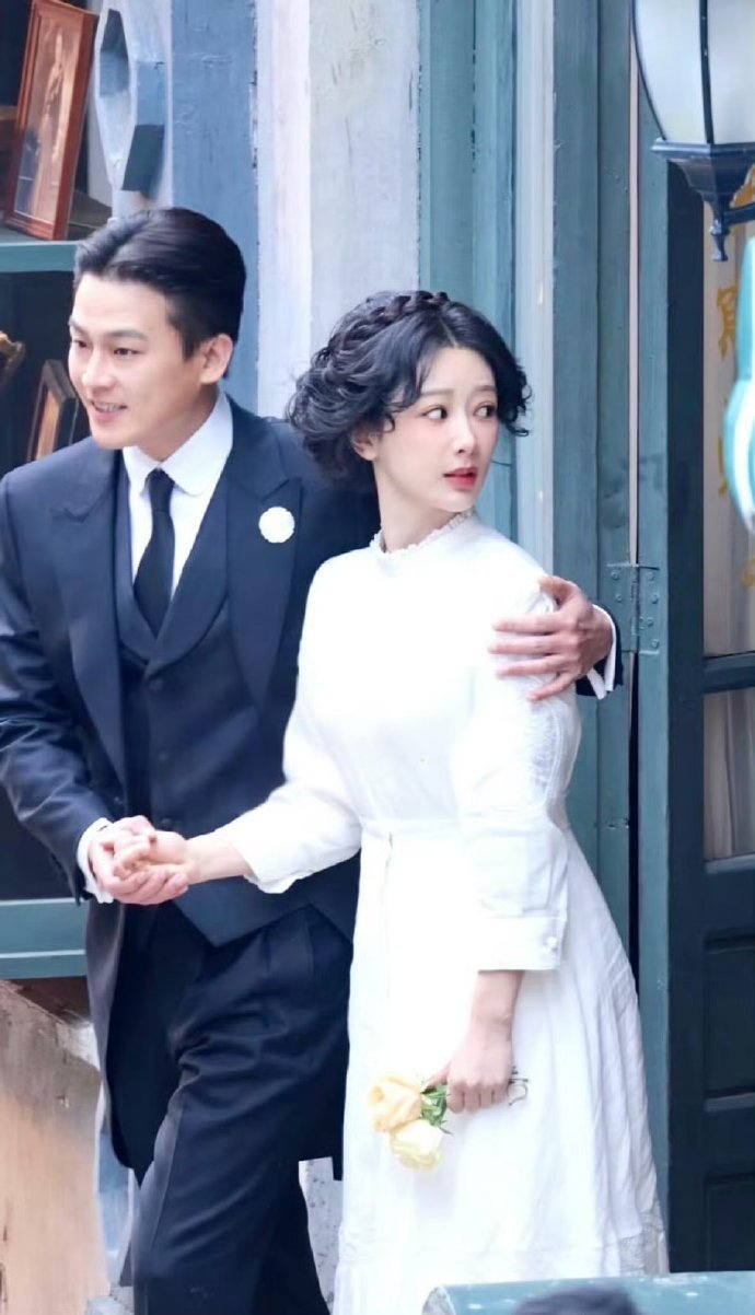 杨紫欧豪《玉兰花开君再来》结婚造型路透！如何？有董竹君女夏之时内味吗？ 