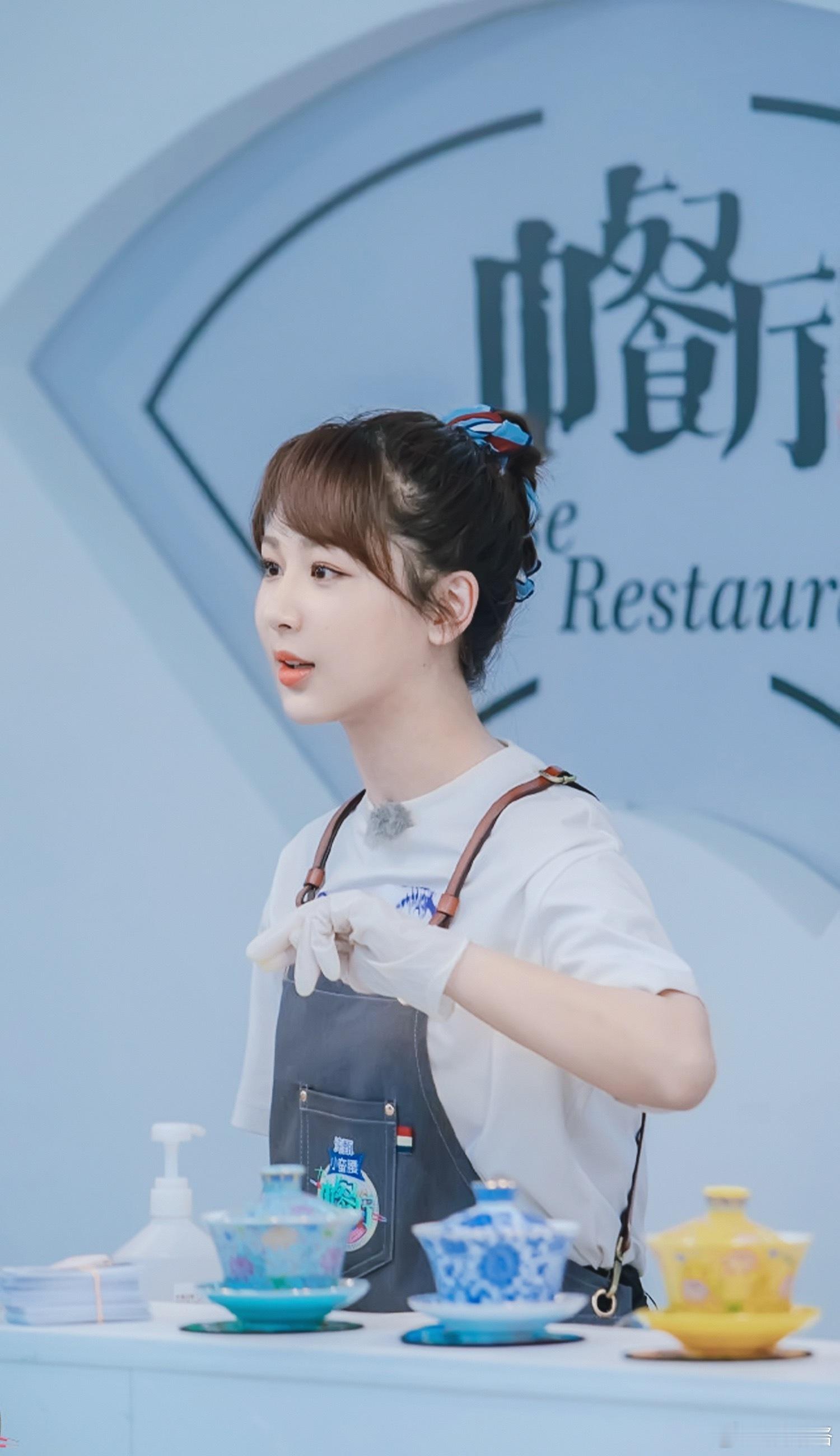 杨紫这精力真的是人类天花板吧🤯！！别人的休息日：瘫在床上→刷手机→困了再瘫。杨