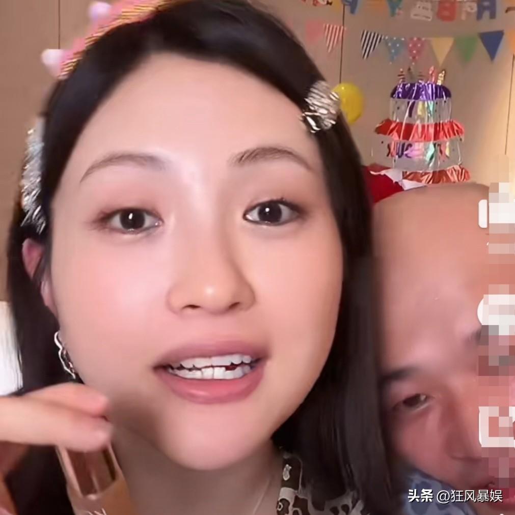 9月13日，网上曝光一段视频，包文婧包贝尔风波后首露面，状态看起来比较松弛，似乎