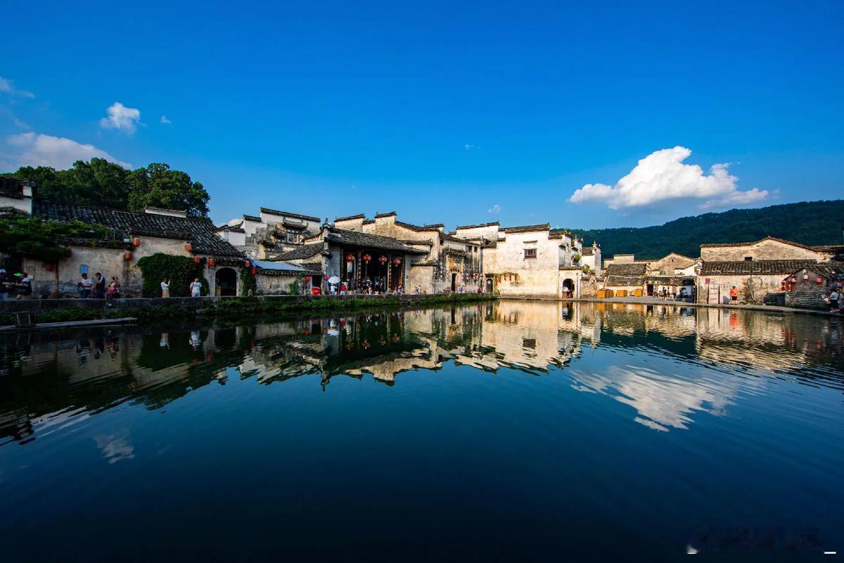 消息一览：1. 国家数据局：加快全国一体化算力网建设 推动多元算力资源并网池化、