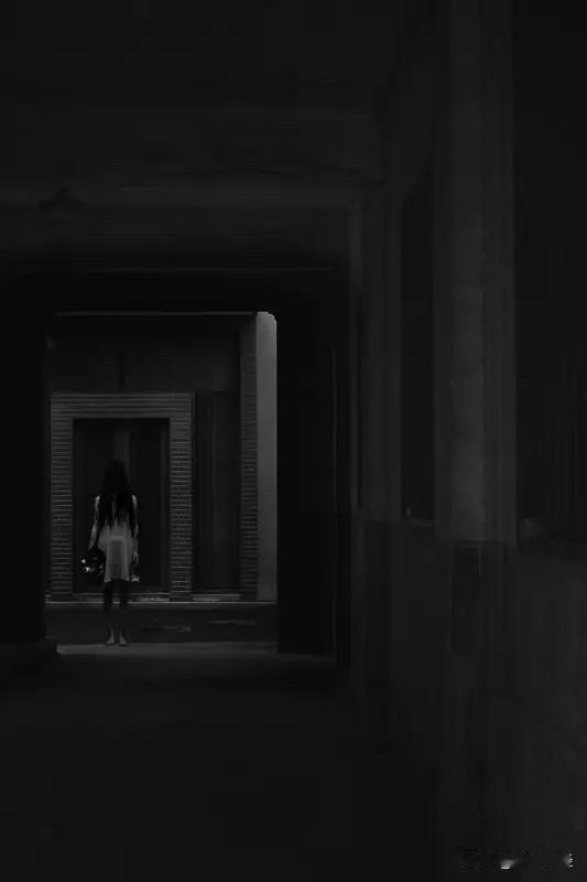 成都160万元的凶宅以26.6万元拍卖，这样的房子你敢买吗？

表面看市场价16