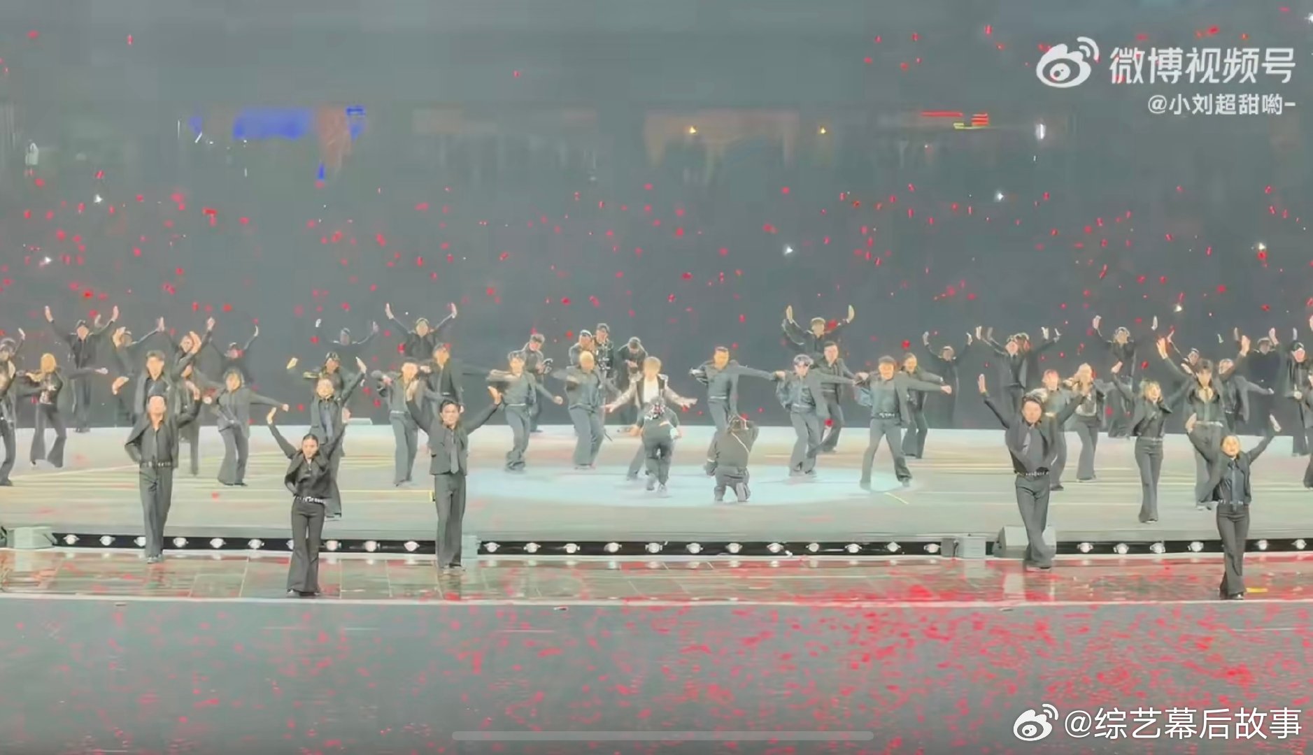 张杰鸟巢演唱会齐舞 张杰这齐舞也太圈粉了！鸟巢舞台魅力爆棚，谁看了不心动 