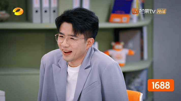 沈梦辰去超市就是为了试吃 试吃=理性消费！不试怎么知道好不好吃？这波必须支持！ 