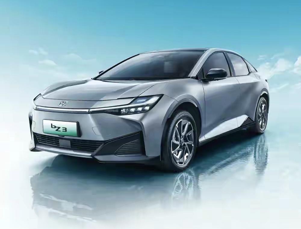 8🌙丰田品质B级纯电家轿9.38万
丰田bZ3智享家的出现，不再局限于是一台新