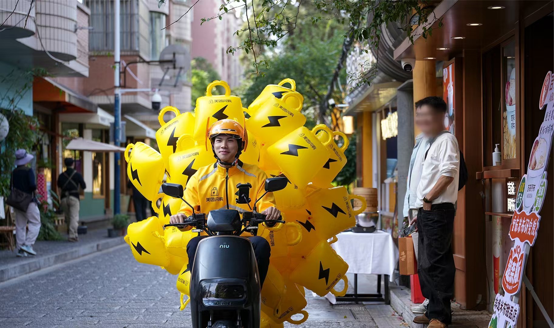 美团闪购双11袋你飞美团闪购双11 谁懂啊！李飞这抽象唱跳笑不活了，魔性程度超标