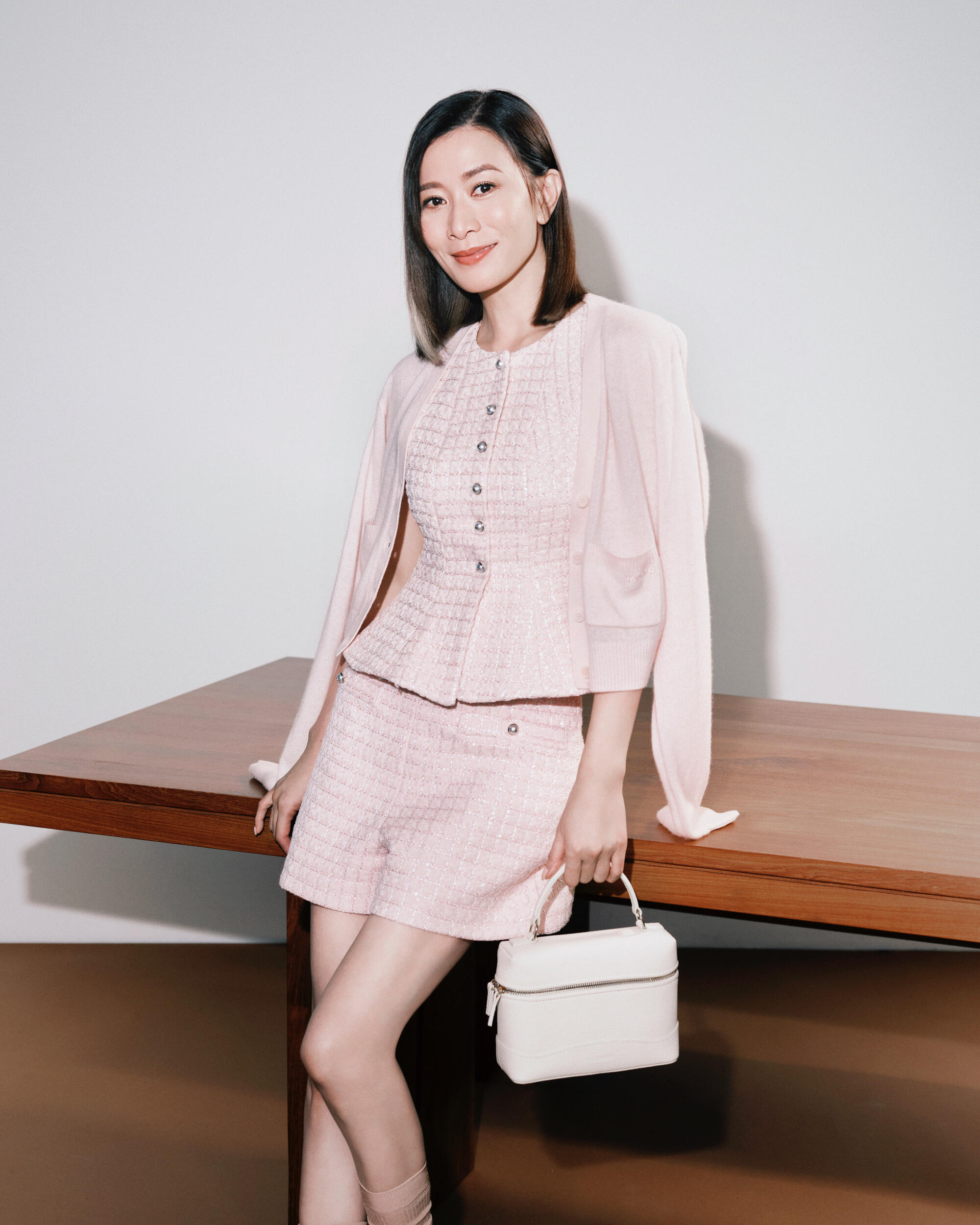 佘诗曼新年美照 