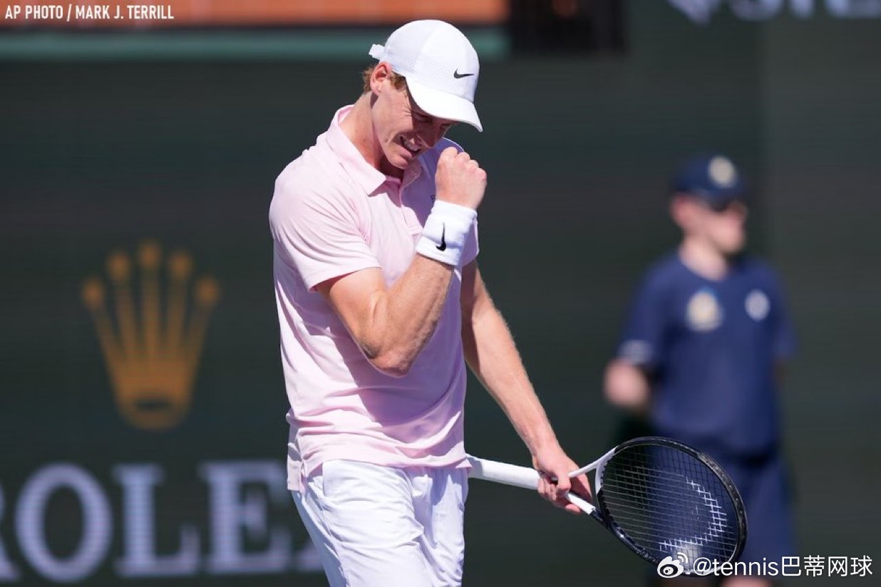 📊 扬尼克·辛纳 🇮🇹 成为史上首位连续夺得两站ATP1000大师赛冠军且