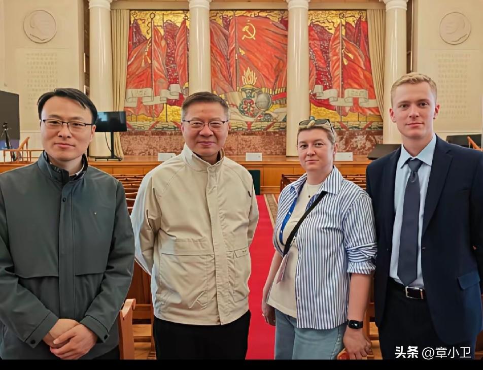 国家高端智库理事会理事、复旦大学中国研究院院长张维为教授来到莫斯科大学走访交流莫