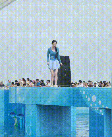 要不把冰箱给她吧[点赞][点赞] ​​​